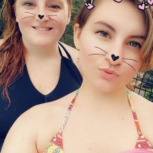 Meet your Posher, Lora